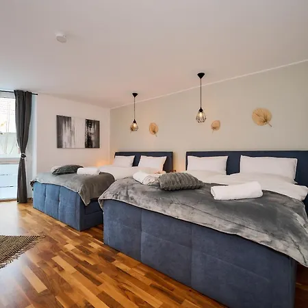 Apanoxa Homes I Zentral I Parkplaetze I Deluxe Straubing